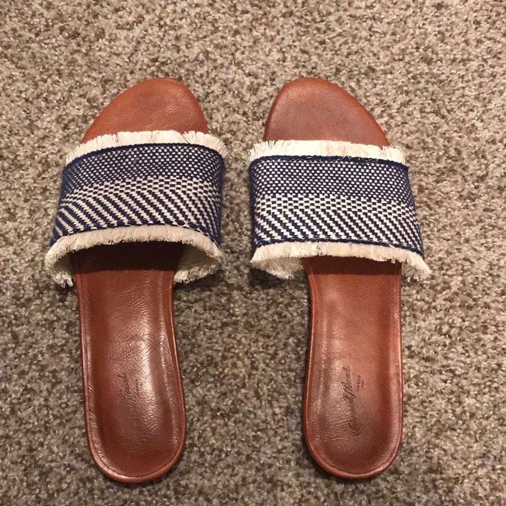 Universal Thread Woven Slide Sandals